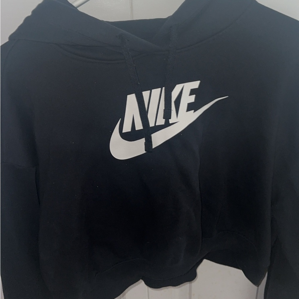 Black Nike Cropped Hoodie